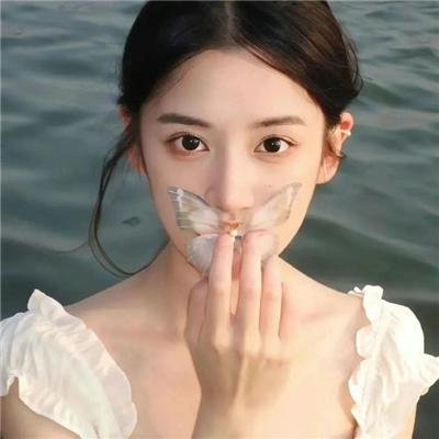 之前的女孩 海报